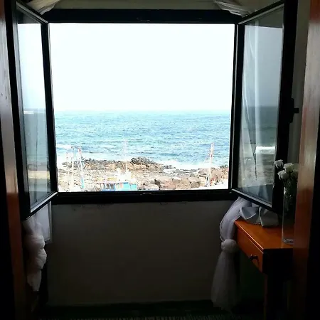 La Casita Del Puerto بيت للعطل